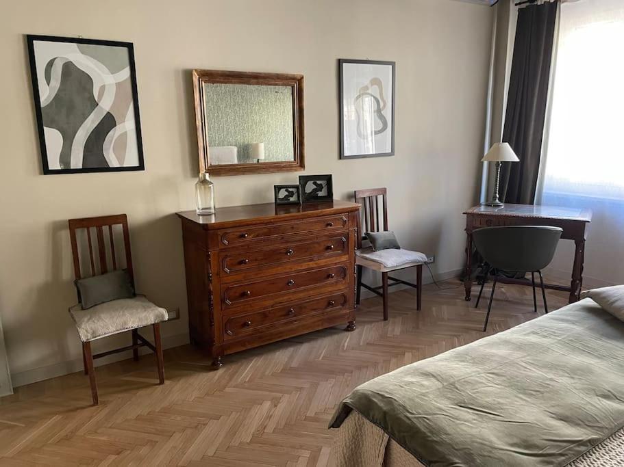 Two Bedroom With Private Parking Apartamento Turín